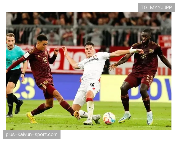 博卡尝试反击，屡被拜仁中断，博卡的主场是哪个球场